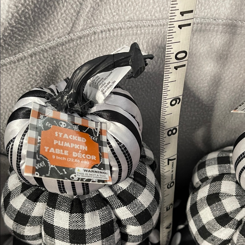 Black and White Fabric Stacked Pumpkins NWT - Picture 6 of 7